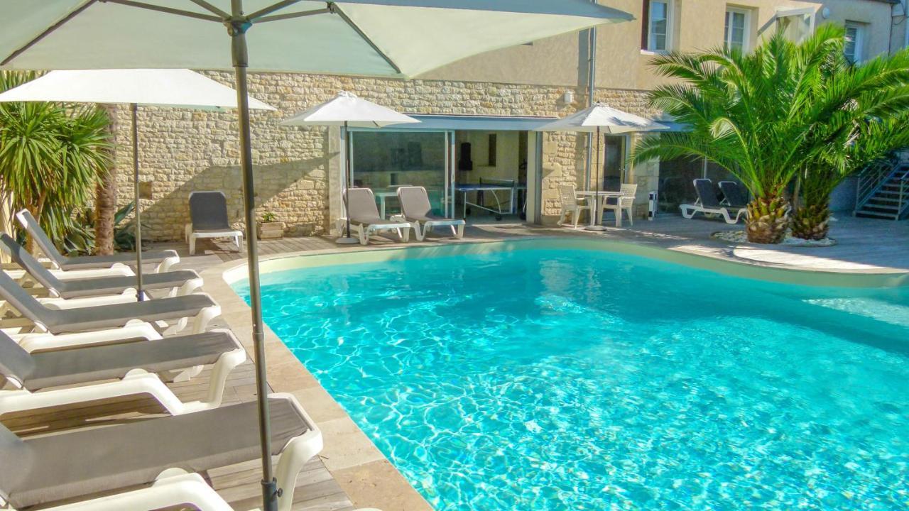 Hotel Le Square Saint-Pierre-d'Oleron Bagian luar foto