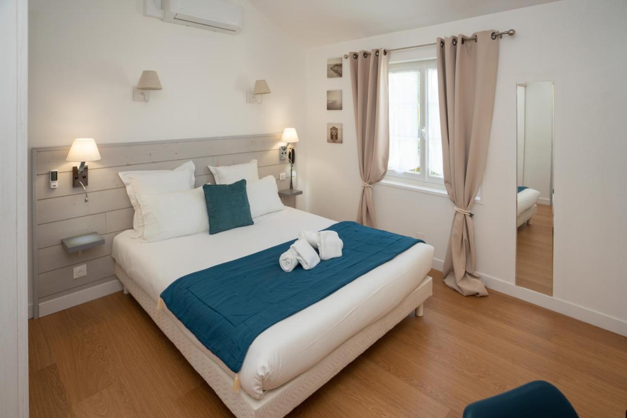 Hotel Le Square Saint-Pierre-d'Oleron Bagian luar foto