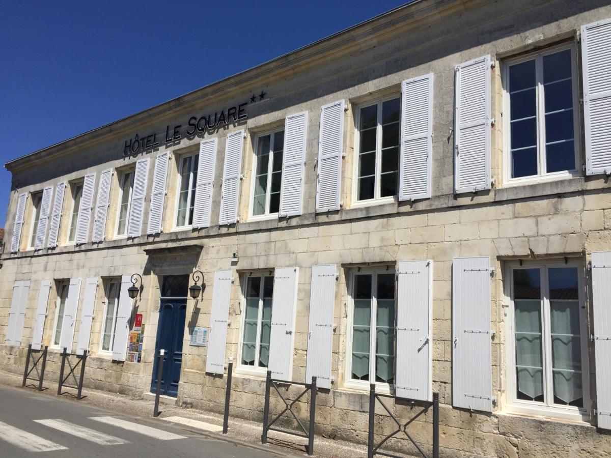 Hotel Le Square Saint-Pierre-d'Oleron Bagian luar foto