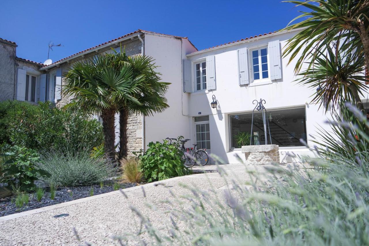 Hotel Le Square Saint-Pierre-d'Oleron Bagian luar foto